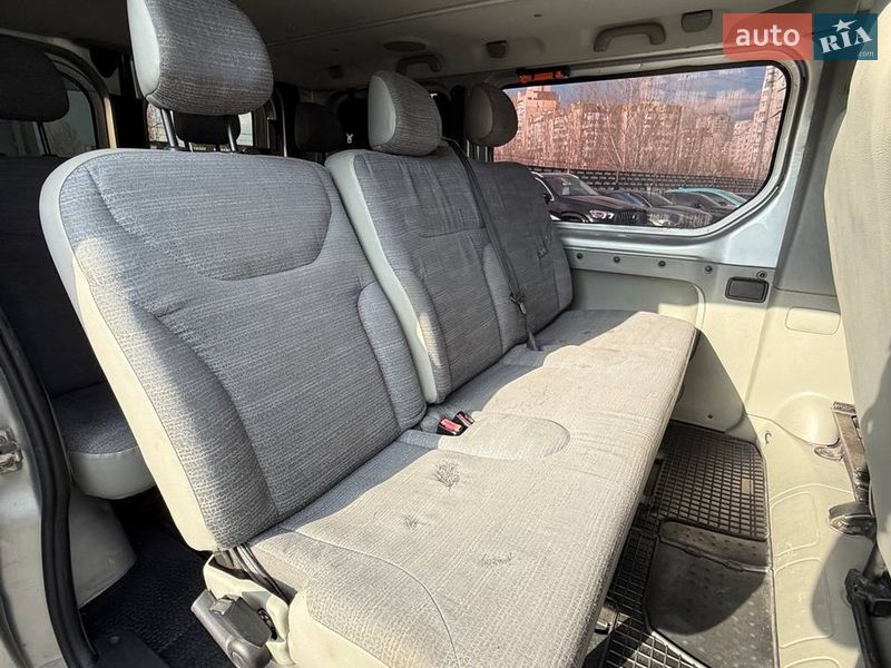 Минивэн Renault Trafic 2010 в Киеве фото 8 Минивэн Renault Trafic 2010 в Киеве