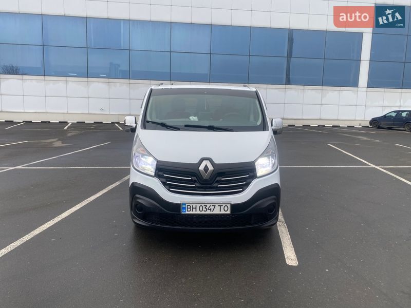 Мікроавтобус вантажний (до 3,5т) Renault Trafic 2015 в Білгороді-Дністровському