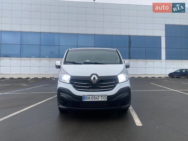 Мікроавтобус вантажний (до 3,5т) Renault Trafic 2015 в Білгороді-Дністровському
