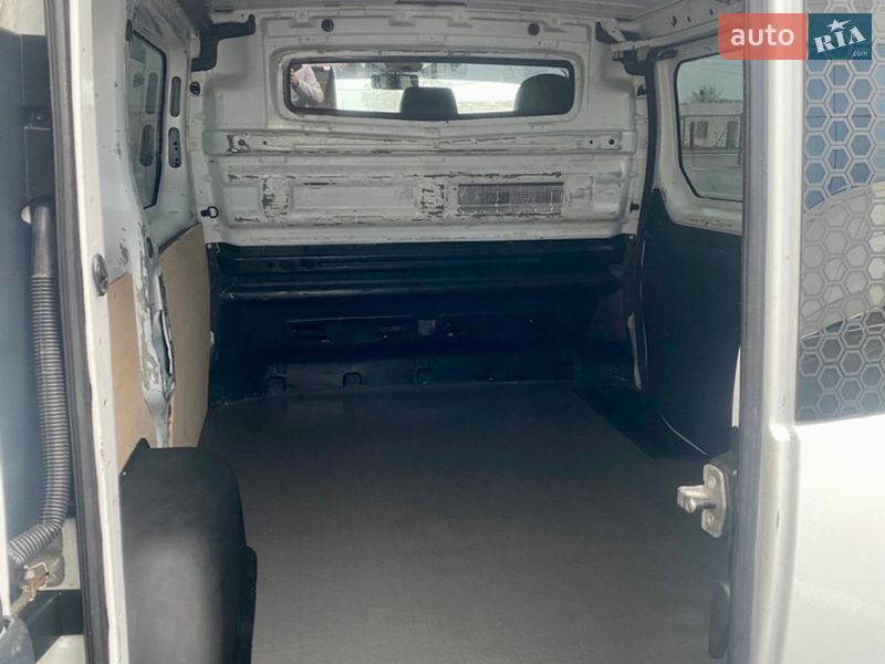 Мікроавтобус вантажний (до 3,5т) Renault Trafic 2015 в Білгороді-Дністровському