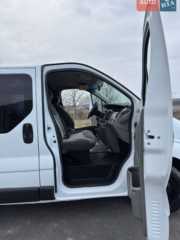 Минивэн Renault Trafic 2004 в Ровно