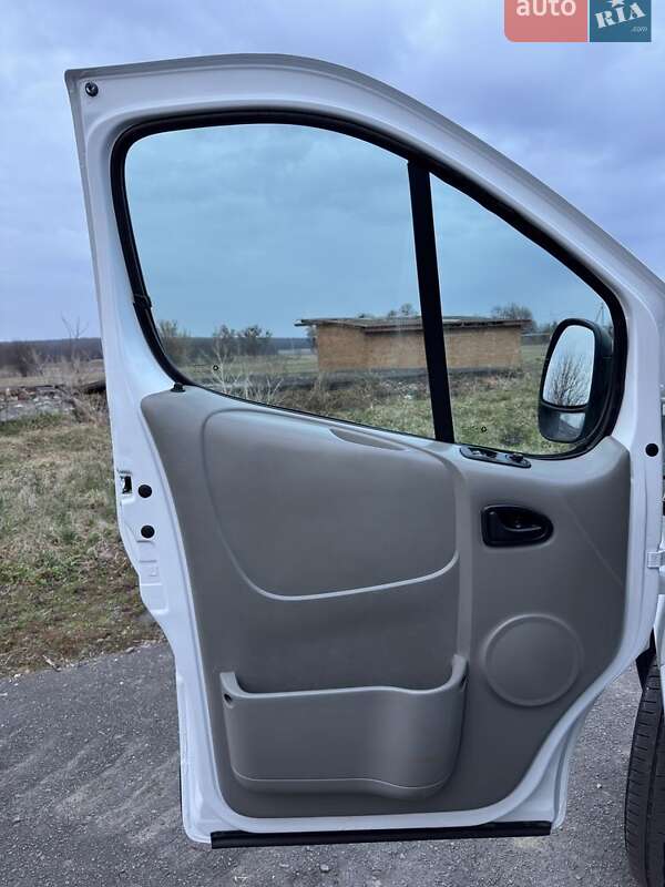 Минивэн Renault Trafic 2004 в Ровно