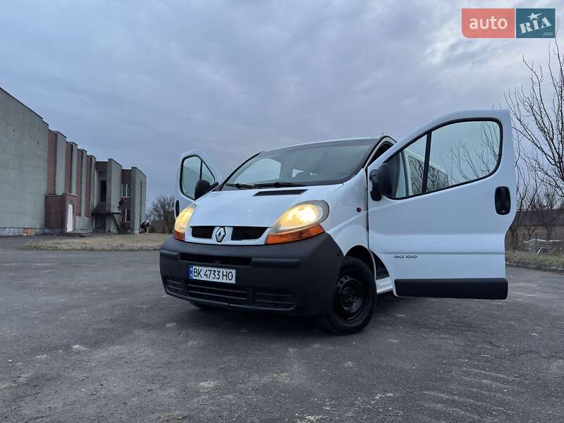 Минивэн Renault Trafic 2004 в Ровно