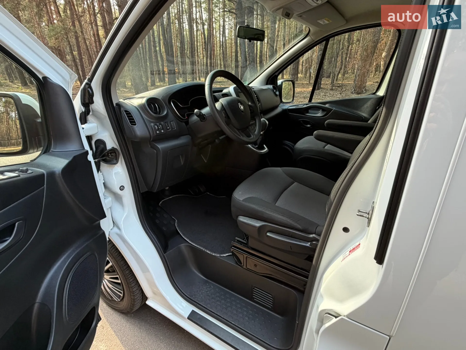2021 Renault Trafic - мініатюра 35