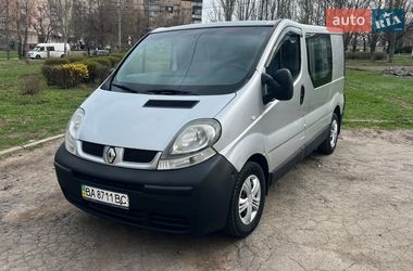 Мінівен Renault Trafic 2004 в Кривому Розі
