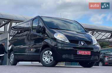 Вантажопасажирський фургон Renault Trafic 2014 в Рівному