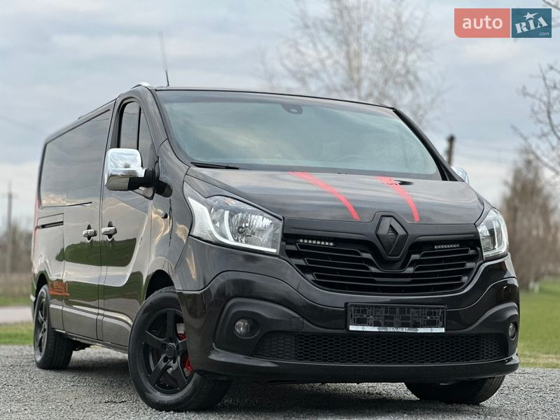Минивэн Renault Trafic 2016 в Млинове