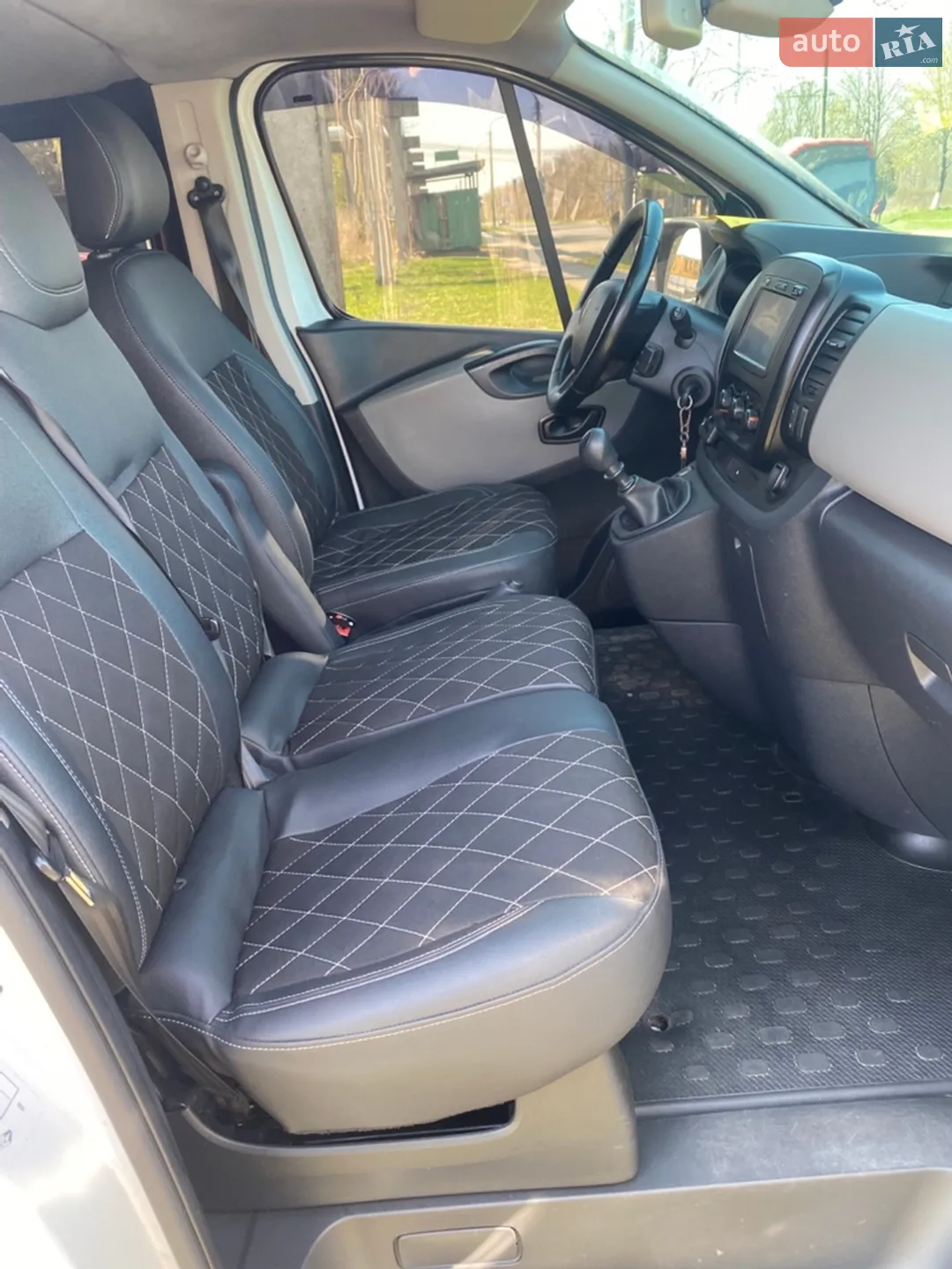 2015 Renault Trafic - мініатюра 10
