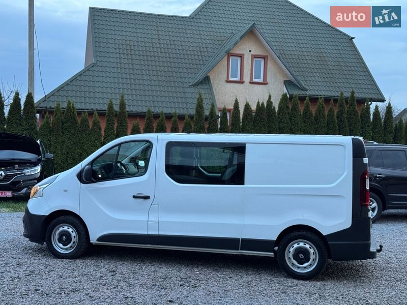 Грузопассажирский фургон Renault Trafic 2016 в Луцке