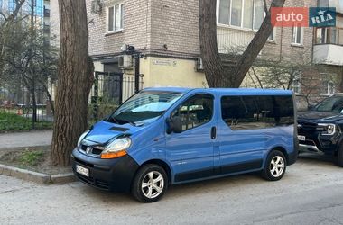 Мінівен Renault Trafic 2005 в Дніпрі