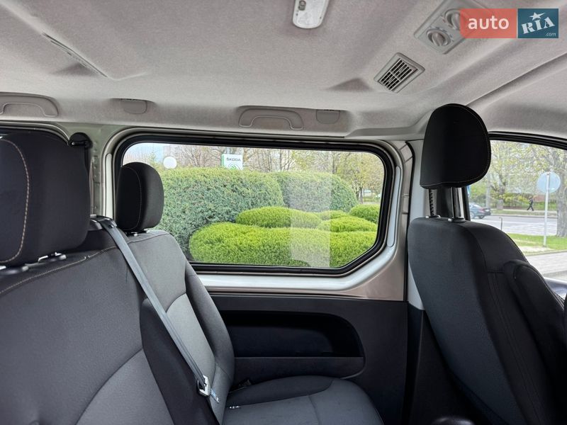 Мінівен Renault Trafic 2017 в Луцьку фото 49 Мінівен Renault Trafic 2017 в Луцьку