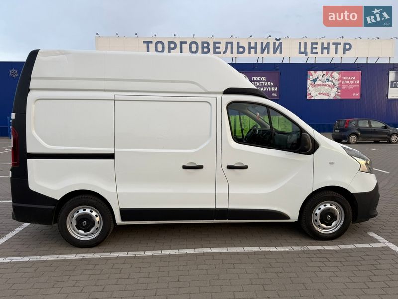 Грузовой фургон Renault Trafic 2017 в Нововолынске