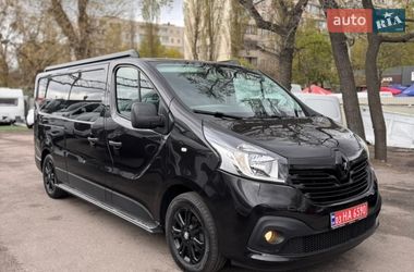 Вантажопасажирський фургон Renault Trafic 2016 в Києві