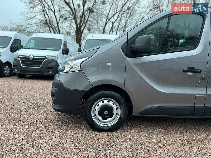 Грузопассажирский фургон Renault Trafic 2018 в Ровно