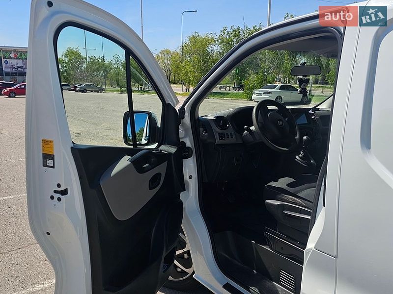 Вантажопасажирський фургон Renault Trafic 2019 в Запоріжжі