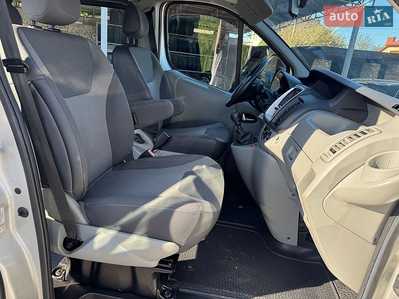 Мінівен Renault Trafic 2012 в Луцьку