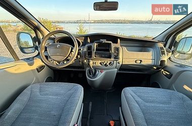Вантажопасажирський фургон Renault Trafic 2012 в Дніпрі