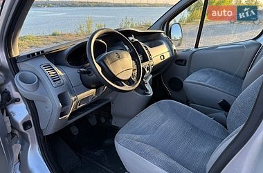 Вантажопасажирський фургон Renault Trafic 2012 в Дніпрі