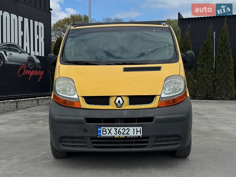 Минивэн Renault Trafic 2003 в Каменец-Подольском
