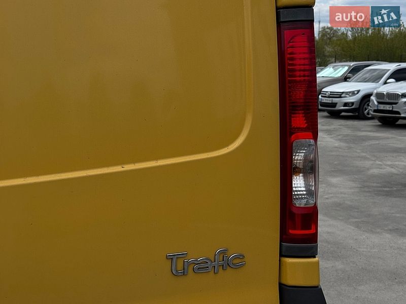Минивэн Renault Trafic 2003 в Каменец-Подольском