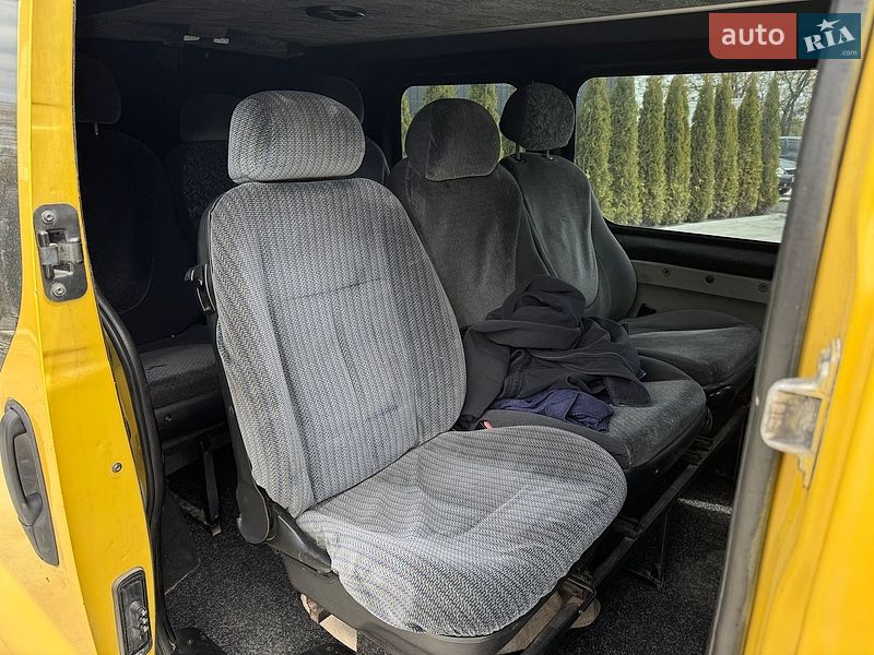 Минивэн Renault Trafic 2003 в Каменец-Подольском