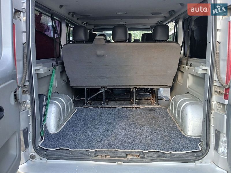 Мінівен Renault Trafic 2011 в Конотопі