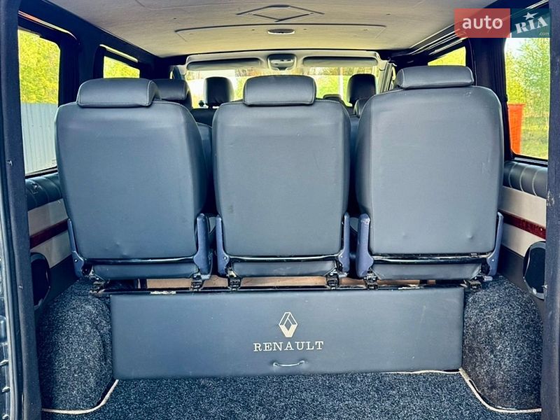 Микроавтобус Renault Trafic 2011 в Ровно