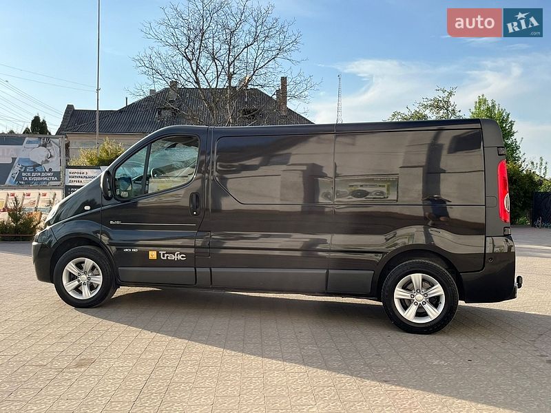 Грузовой фургон Renault Trafic 2012 в Бродах