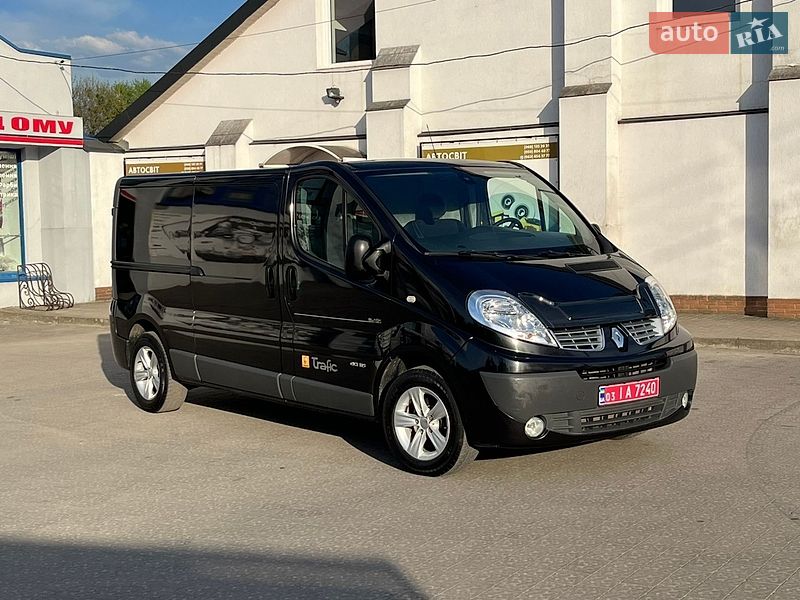 Грузовой фургон Renault Trafic 2012 в Бродах