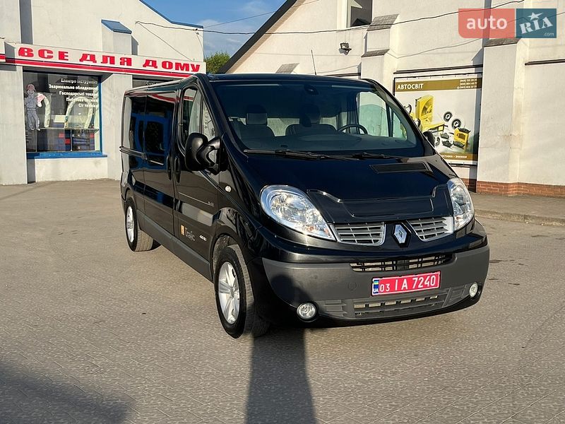Грузовой фургон Renault Trafic 2012 в Бродах