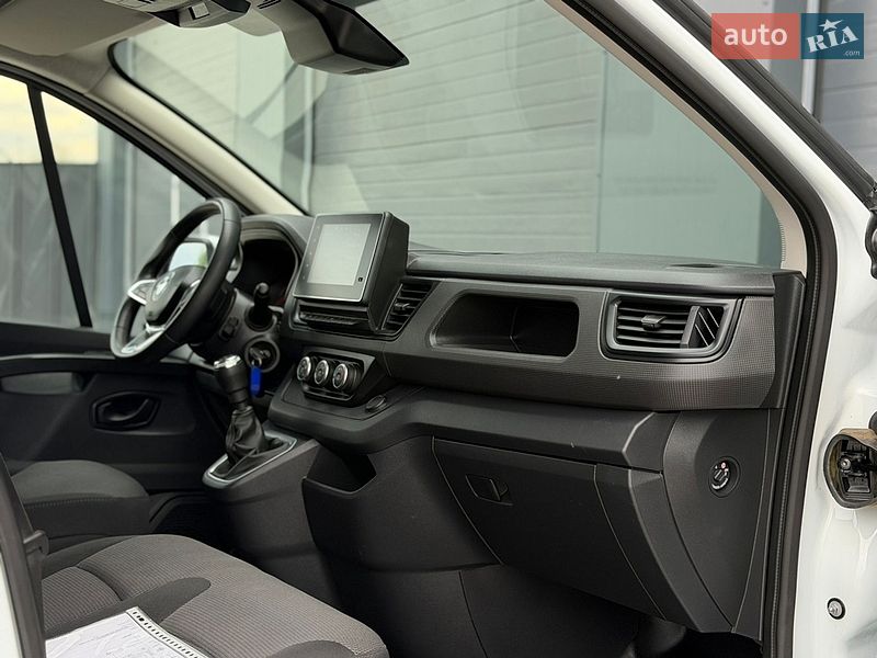 Грузовой фургон Renault Trafic 2023 в Дубно