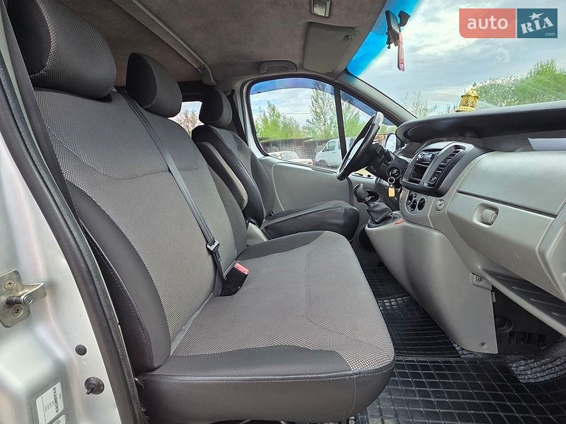 Минивэн Renault Trafic 2008 в Коломые