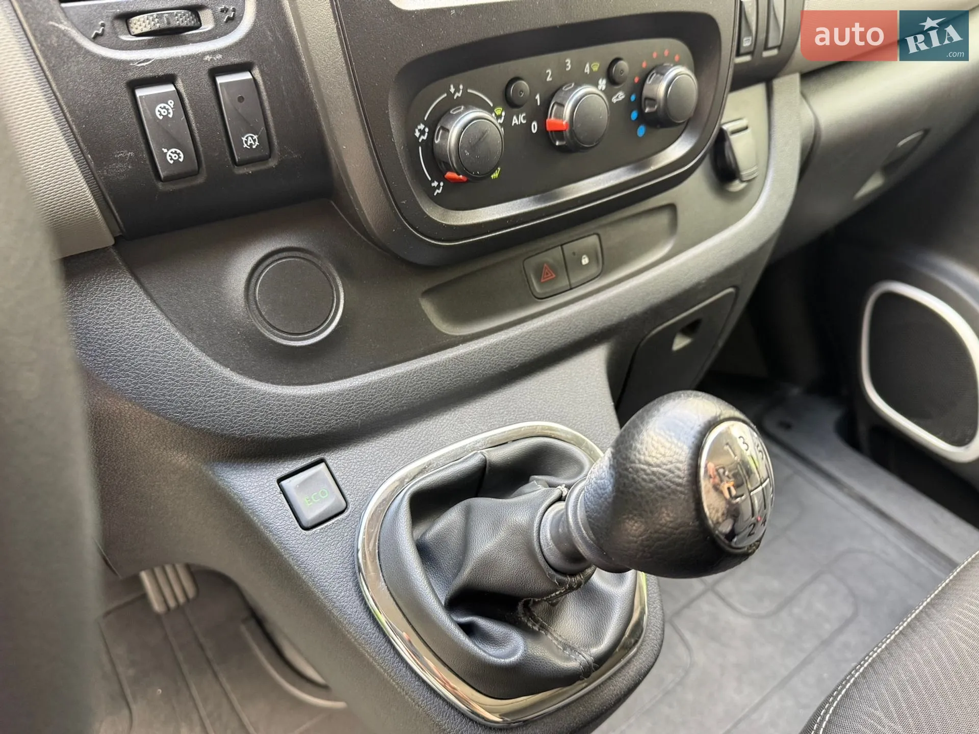 2018 Renault Trafic - мініатюра 16