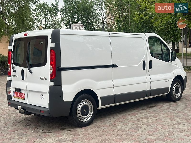 Вантажний фургон Renault Trafic 2014 в Рівному