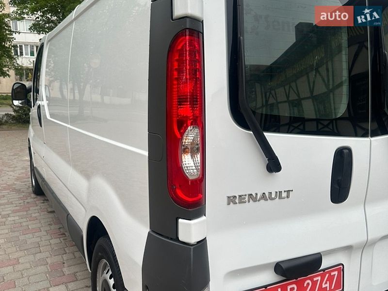 Вантажний фургон Renault Trafic 2014 в Рівному