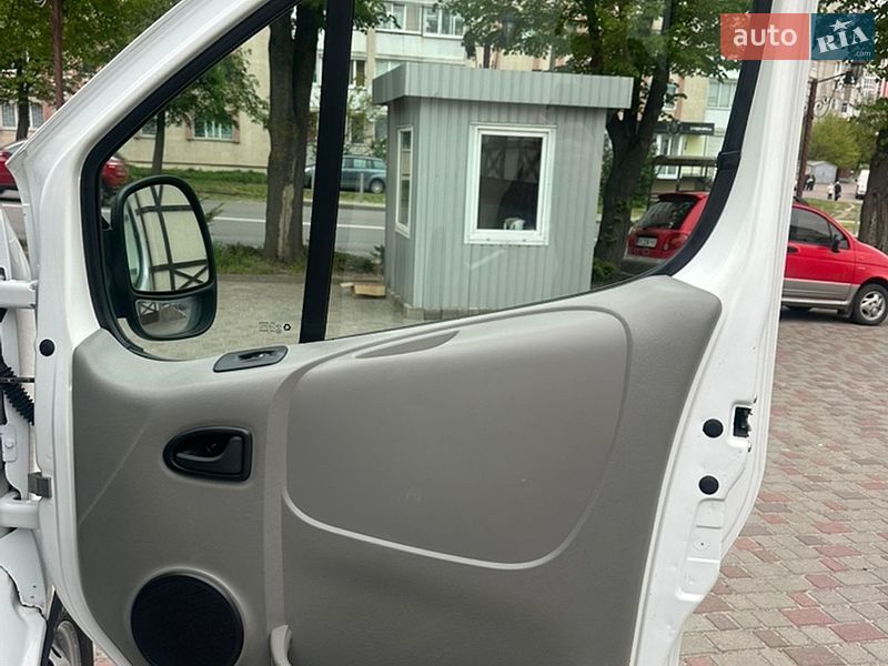 Вантажний фургон Renault Trafic 2014 в Рівному