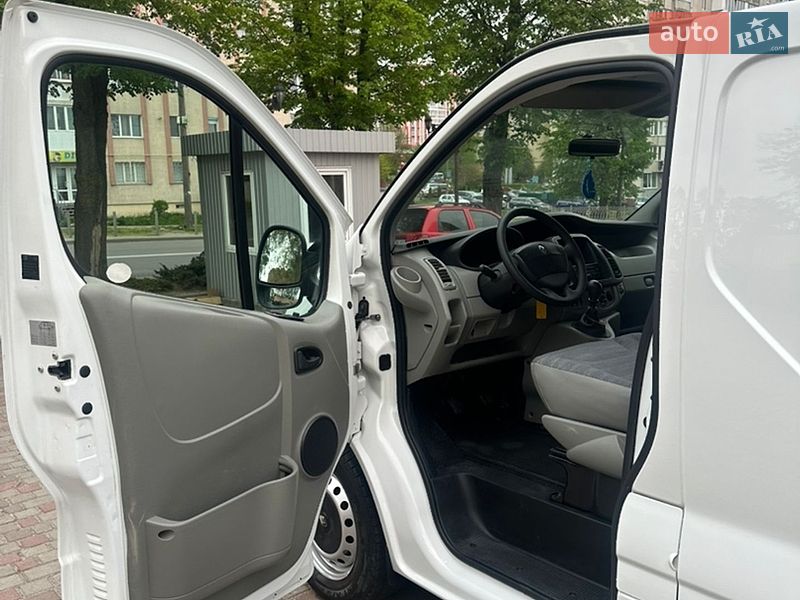 Вантажний фургон Renault Trafic 2014 в Рівному