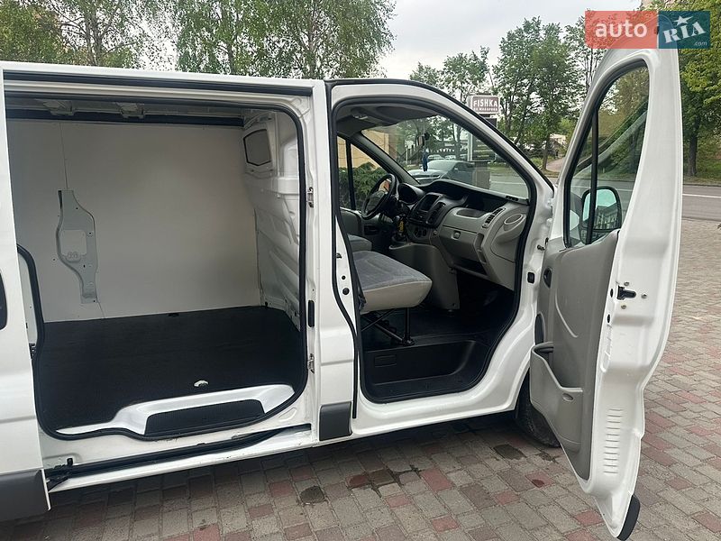 Вантажний фургон Renault Trafic 2014 в Рівному