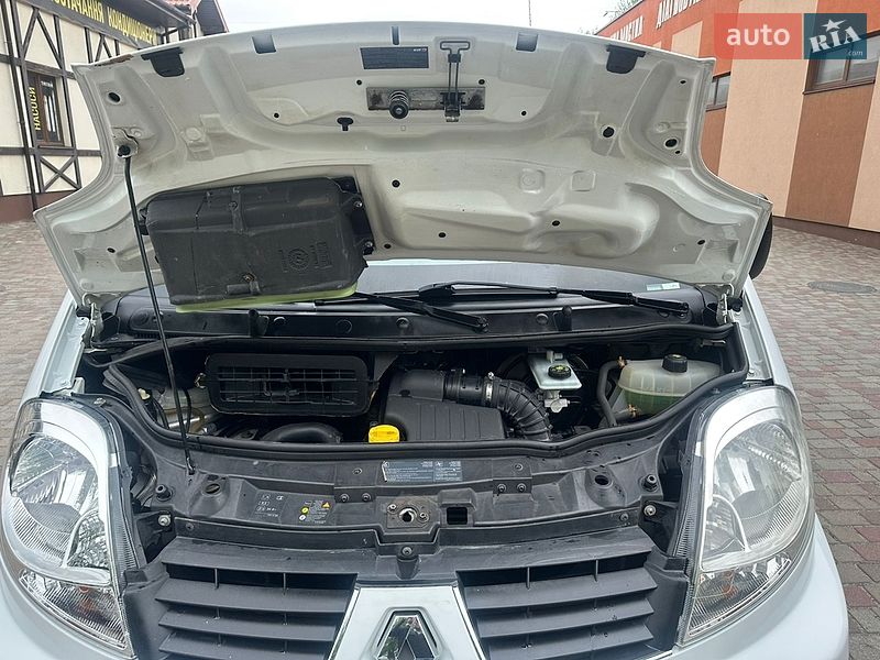Вантажний фургон Renault Trafic 2014 в Рівному