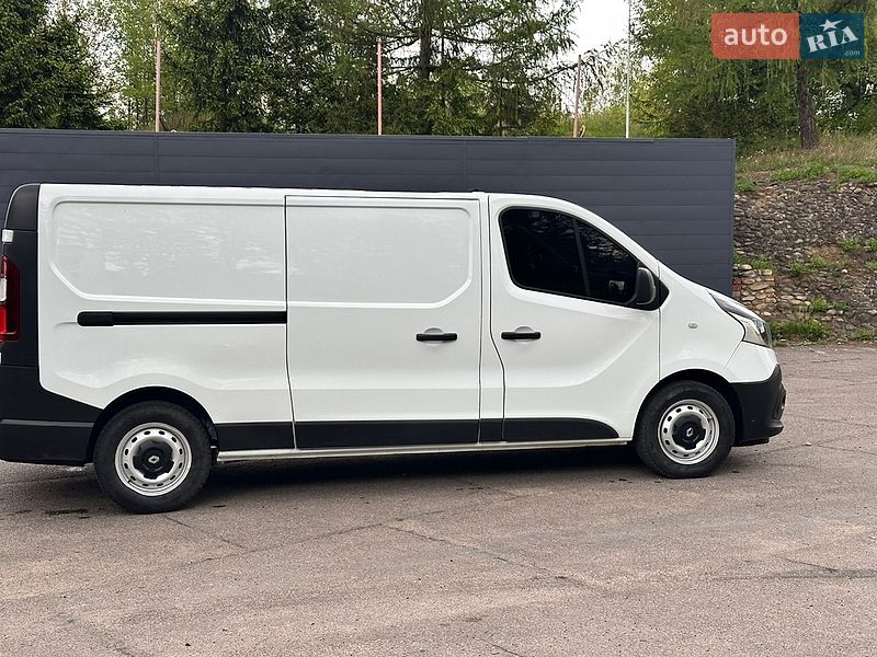 Вантажний фургон Renault Trafic 2019 в Івано-Франківську