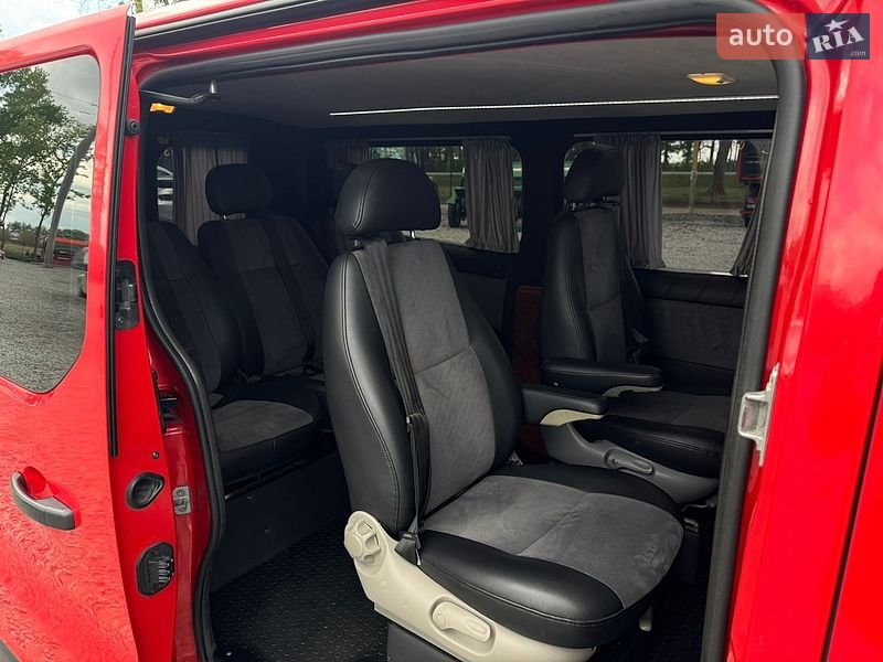 Мінівен Renault Trafic 2016 в Умані