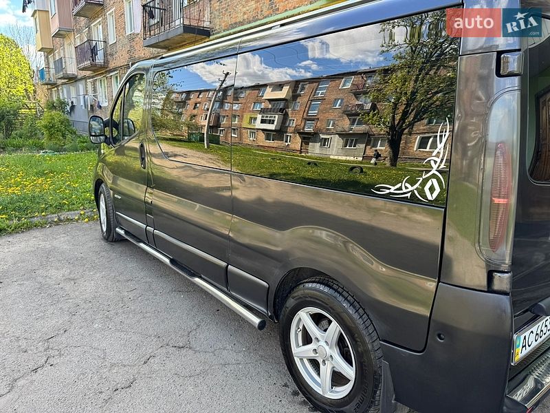 Мінівен Renault Trafic 2006 в Нововолинську фото 3 Мінівен Renault Trafic 2006 в Нововолинську