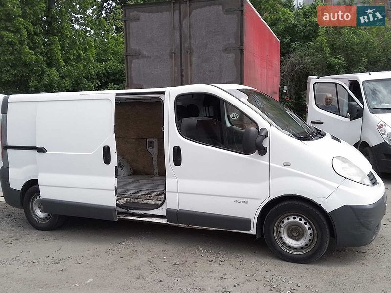 Вантажний фургон Renault Trafic 2008 в Полтаві
