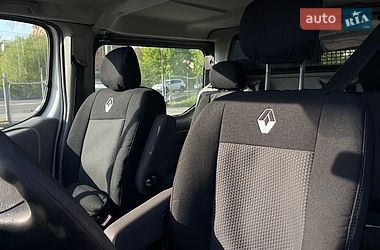 Вантажопасажирський фургон Renault Trafic 2012 в Вінниці
