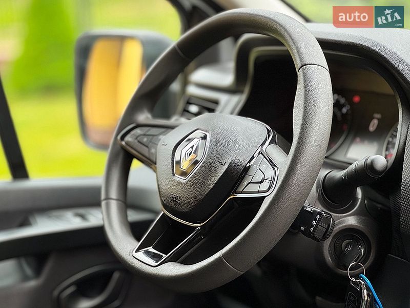 Вантажний фургон Renault Trafic 2023 в Дрогобичі