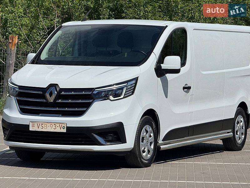Вантажний фургон Renault Trafic 2022 в Дубні