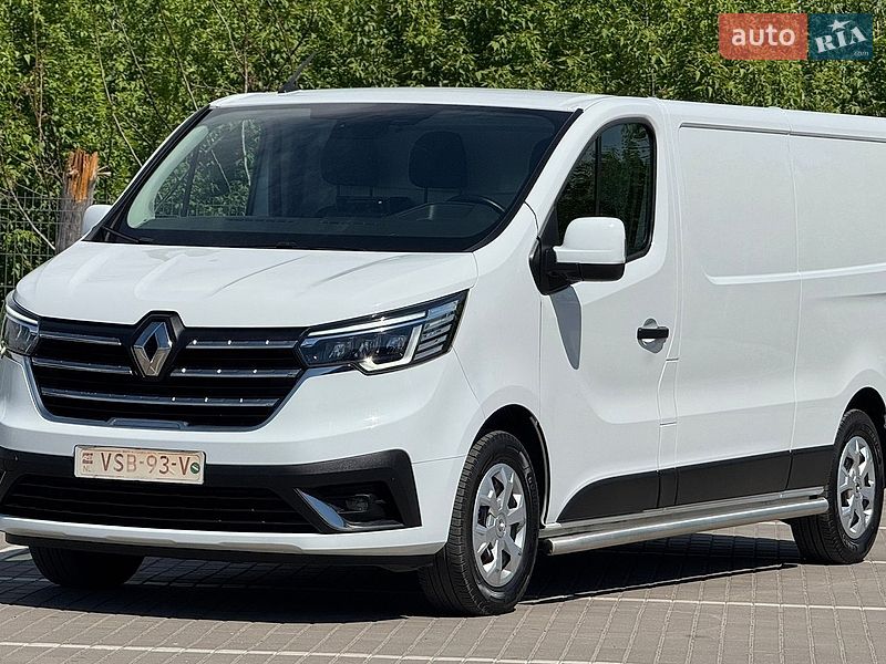 Вантажний фургон Renault Trafic 2022 в Дубні