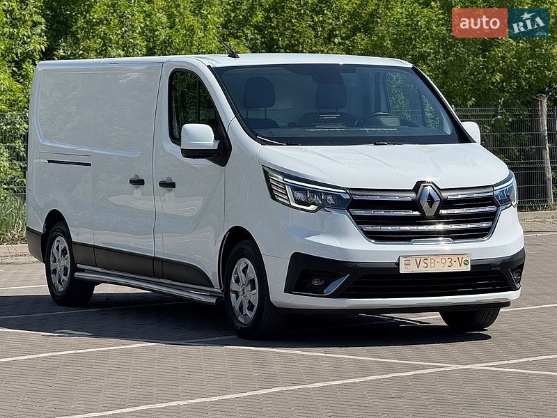 Вантажний фургон Renault Trafic 2022 в Дубні