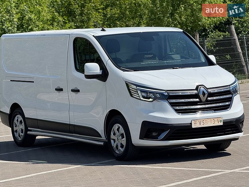 Вантажний фургон Renault Trafic 2022 в Дубні