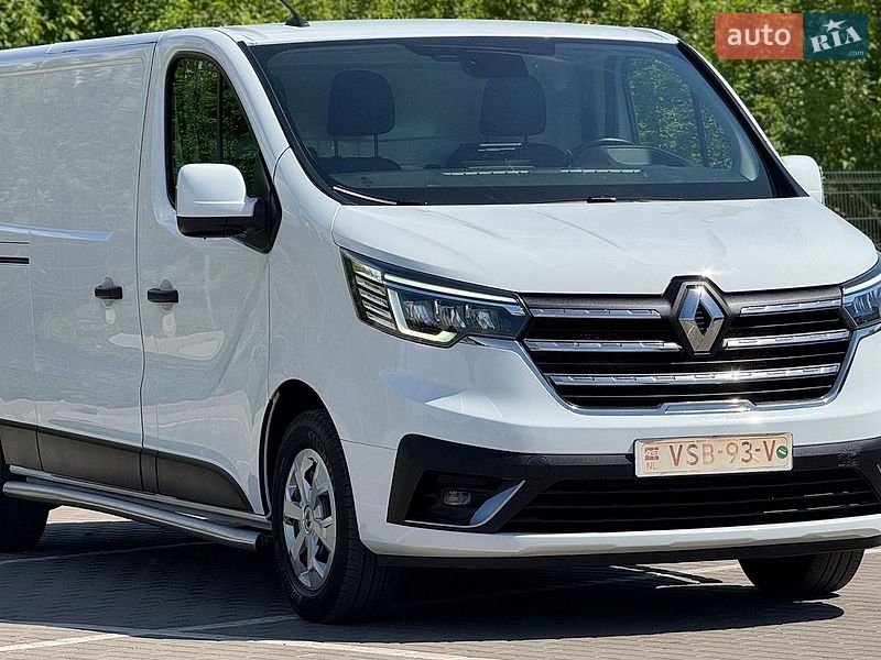 Вантажний фургон Renault Trafic 2022 в Дубні